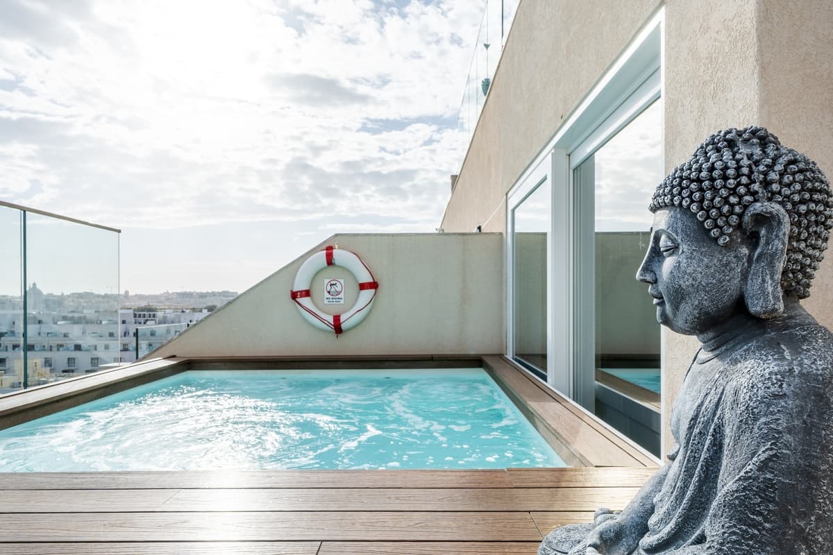 ROF | Panoramic Skyline Apartment | Private Pool & Valletta Views